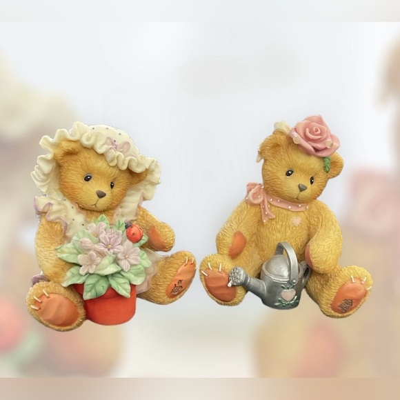 Lot of Cherished Teddies with Garden Furniture -Great for Spring Tier Tray Decor - Picture 8 of 8